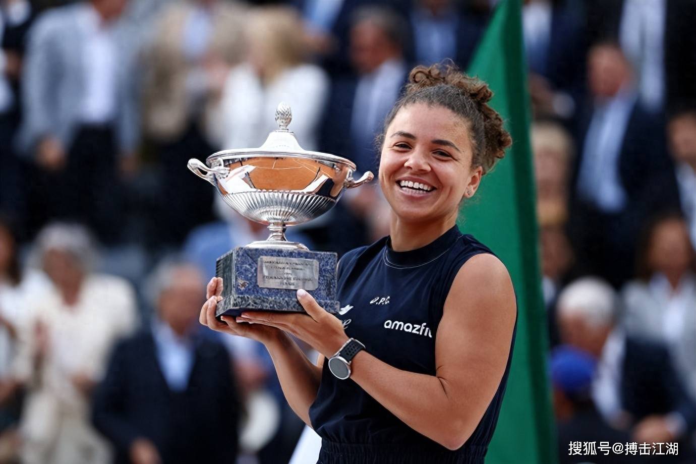 并在边路创 并在边路创