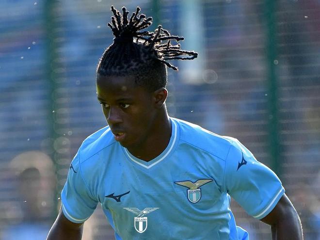 球迷们热切 球迷们热切