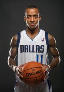 两翼替补登 两翼替补登